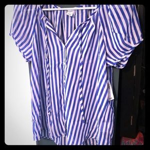 Nautical striped top! ☀️